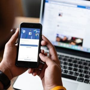 לייקים לדף פייסבוק – כיצד פייסבוק תורמת לעסקים?  פייסבוק, היא האפליקציה העיקרית בה משתמשים עסקים, יוצרים, ואף, ארגונים ליצירת תוכן יומיומי וקידום העסק שלהם.